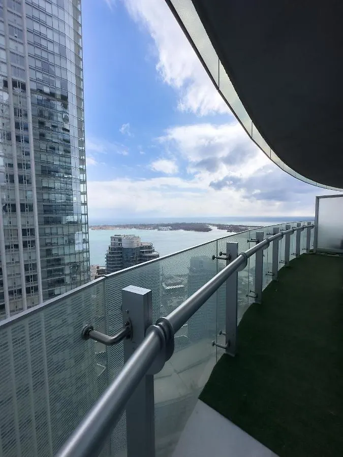 Luxury 2 Bedrooms With Lakeview Cn Tower Entertainment District Rogers Centre location