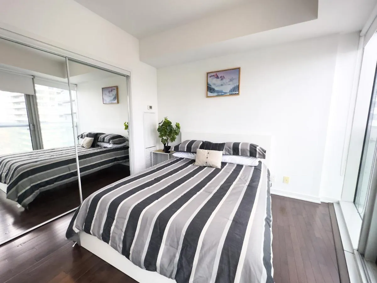 Luxury 2 Bedrooms With Lakeview Cn Tower Entertainment District Rogers Centre Toronto